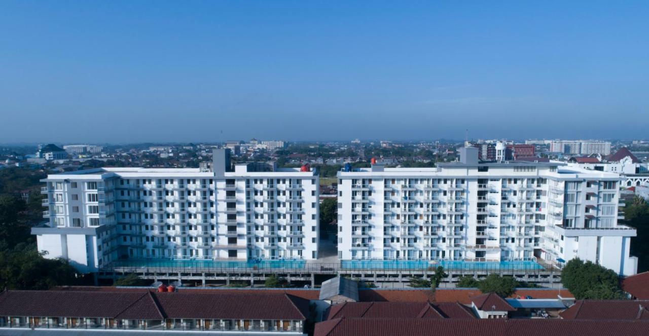 Indoluxe Rent Apartment Maguwo Exterior photo